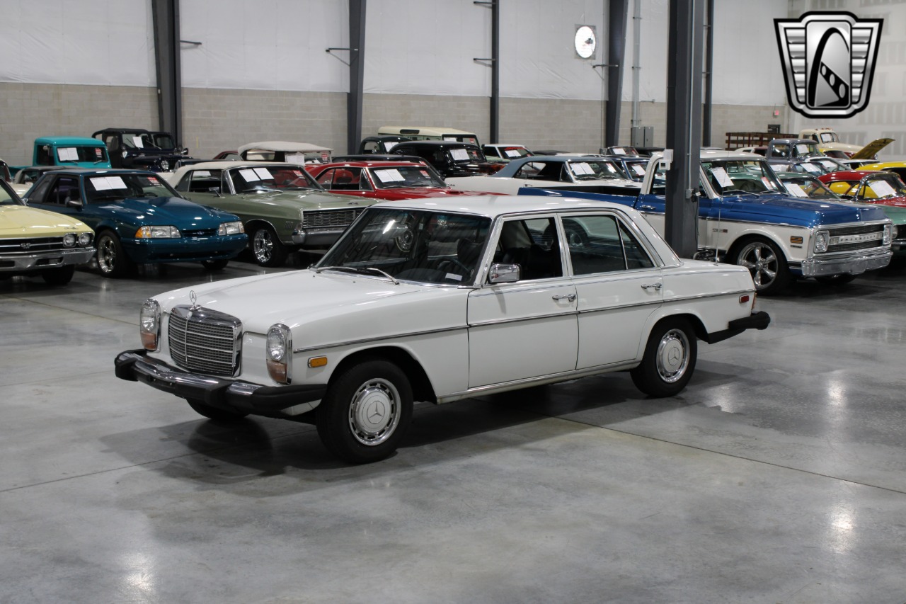 1974 Mercedes-Benz 115 14