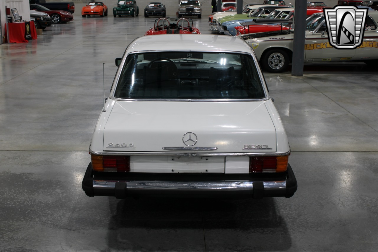 1974 Mercedes-Benz 115 48