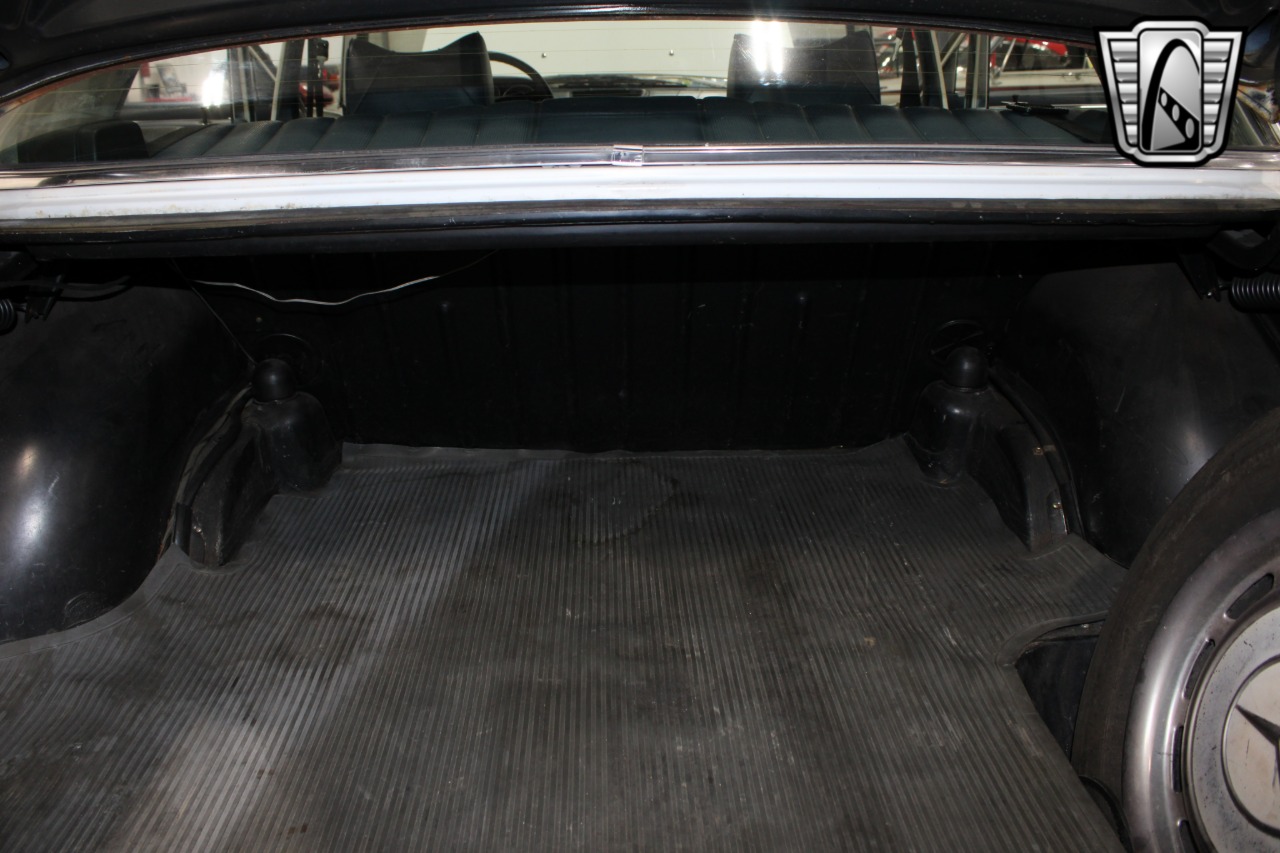 1974 Mercedes-Benz 115 92