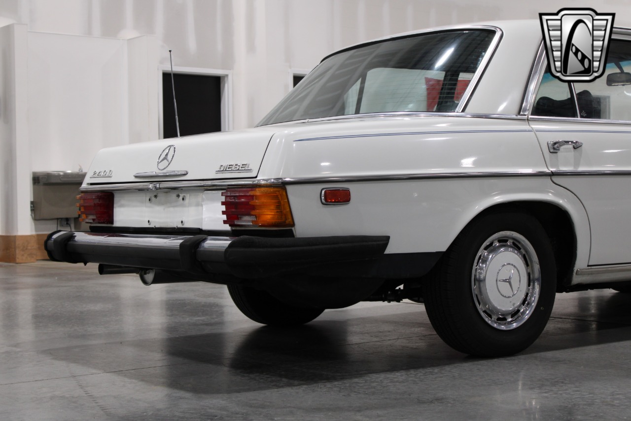 1974 Mercedes-Benz 115 75