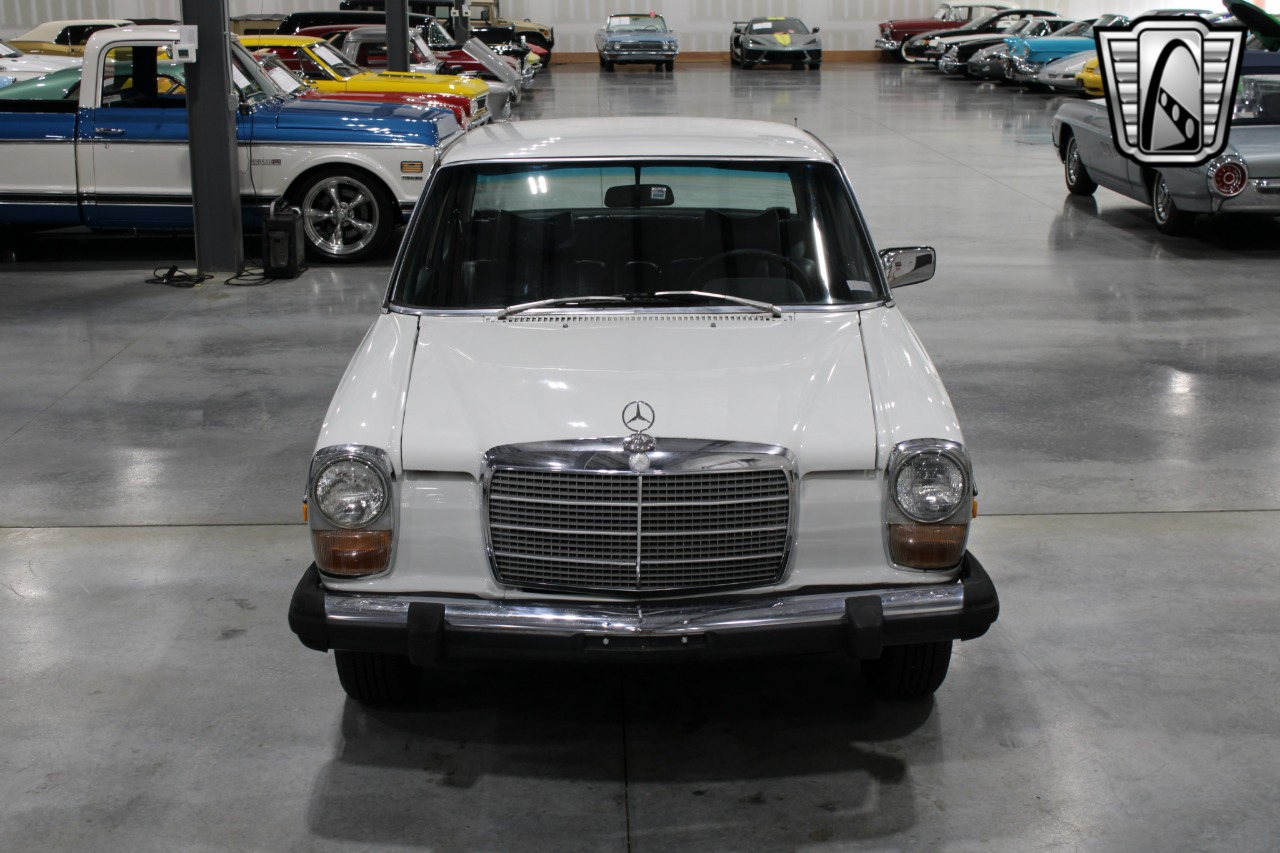 1974 Mercedes-Benz 115 52