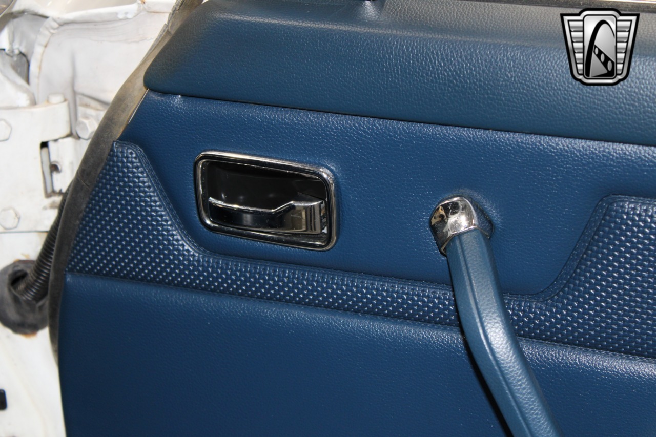 1974 Mercedes-Benz 115 98