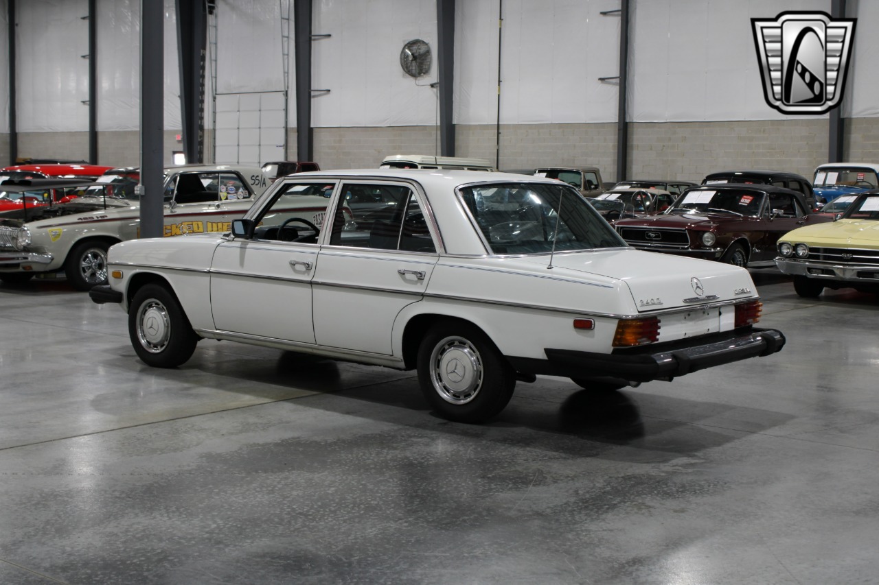 1974 Mercedes-Benz 115 33