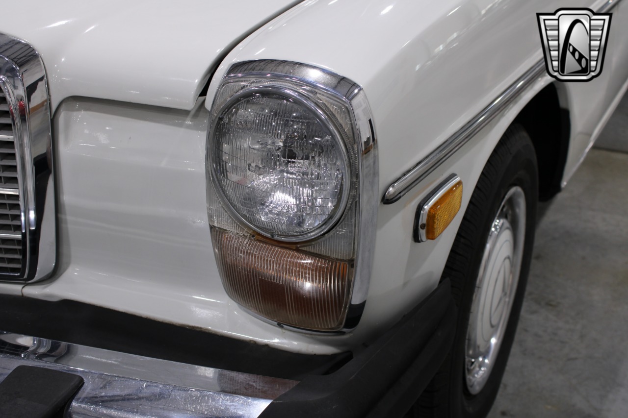 1974 Mercedes-Benz 115 55