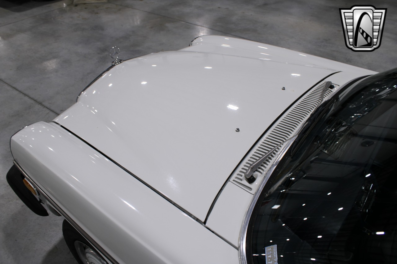 1974 Mercedes-Benz 115 57