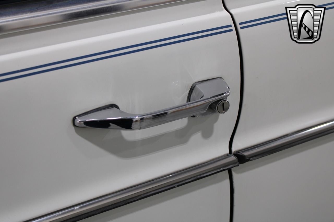 1974 Mercedes-Benz 115 61