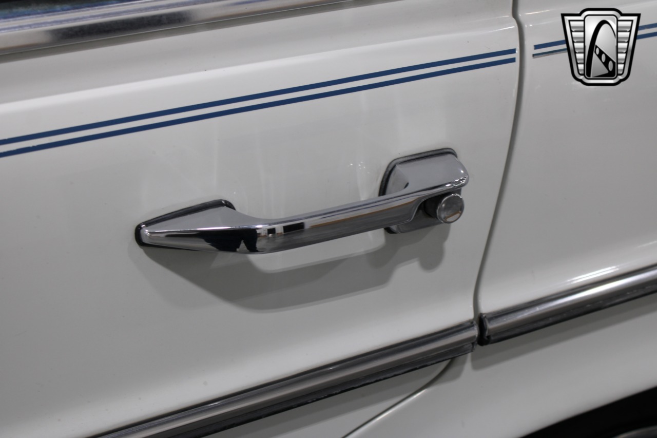 1974 Mercedes-Benz 115 63