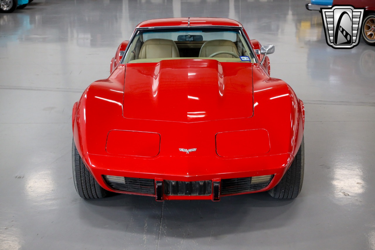 1977 Chevrolet Corvette 32