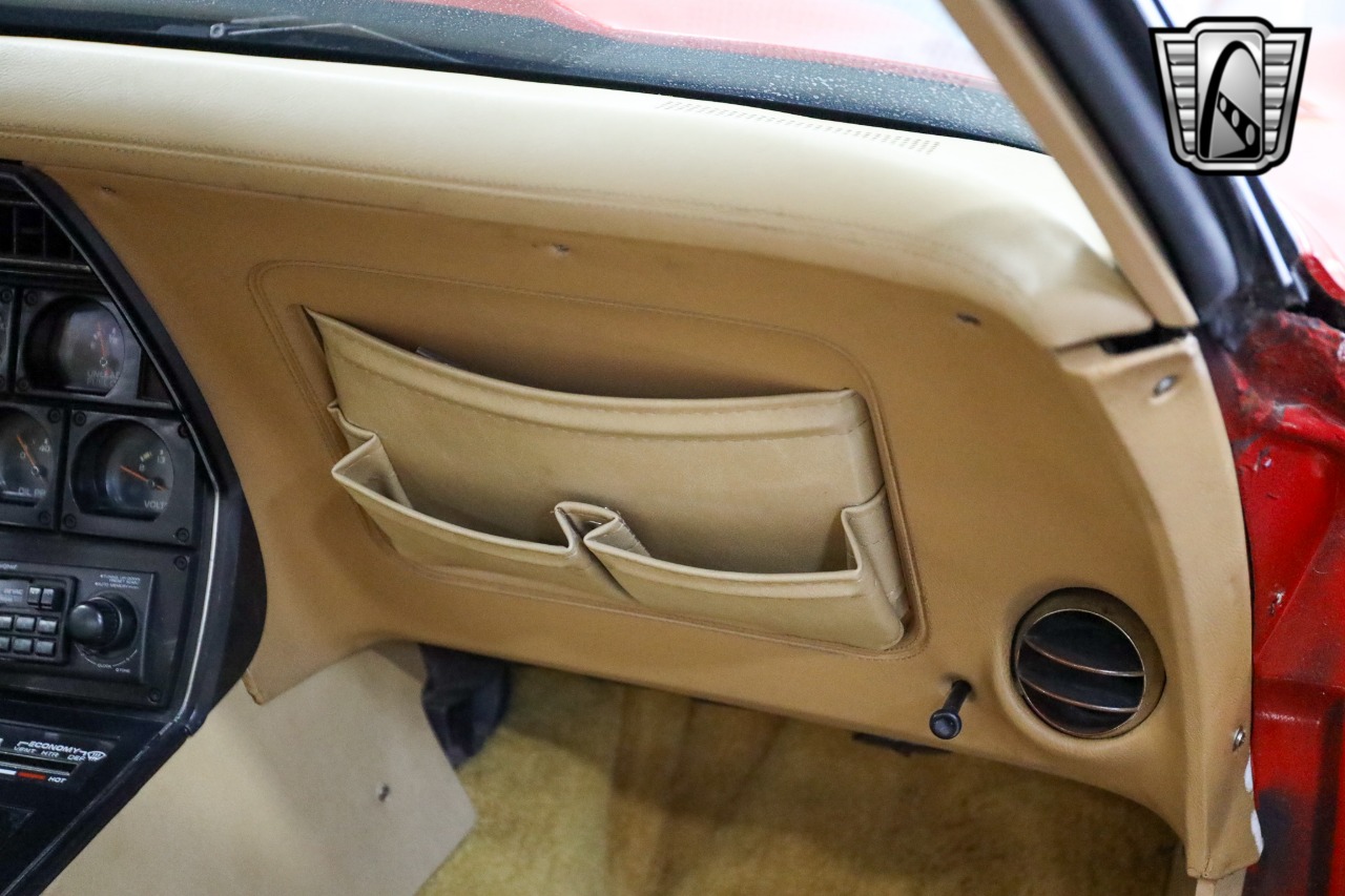 1977 Chevrolet Corvette 27