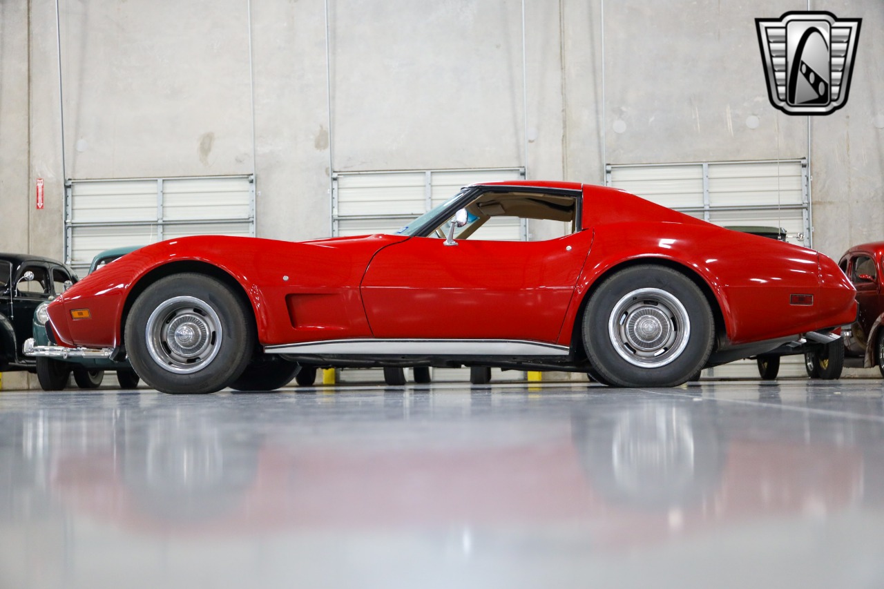 1977 Chevrolet Corvette 3