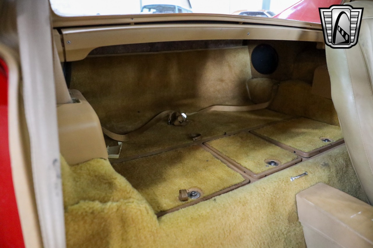 1977 Chevrolet Corvette 24