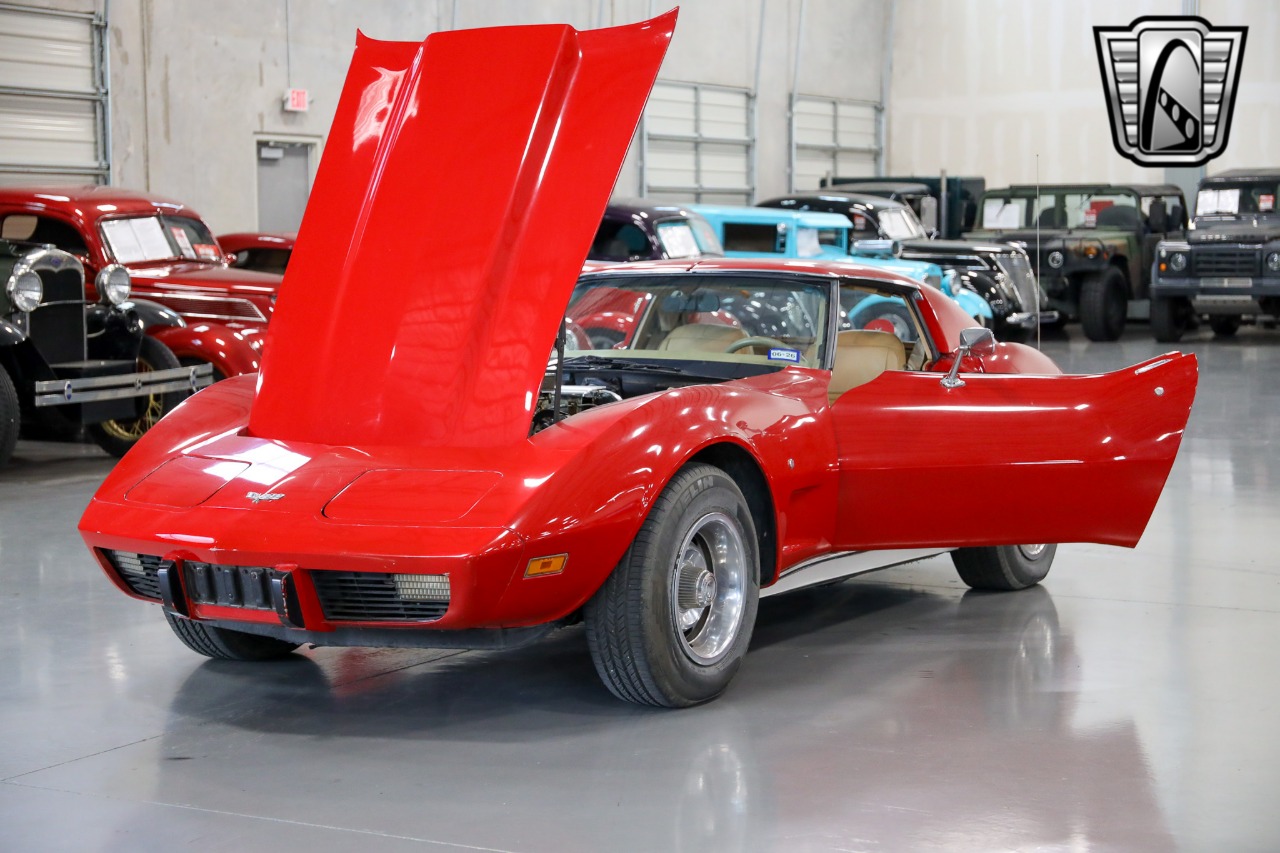 1977 Chevrolet Corvette 10