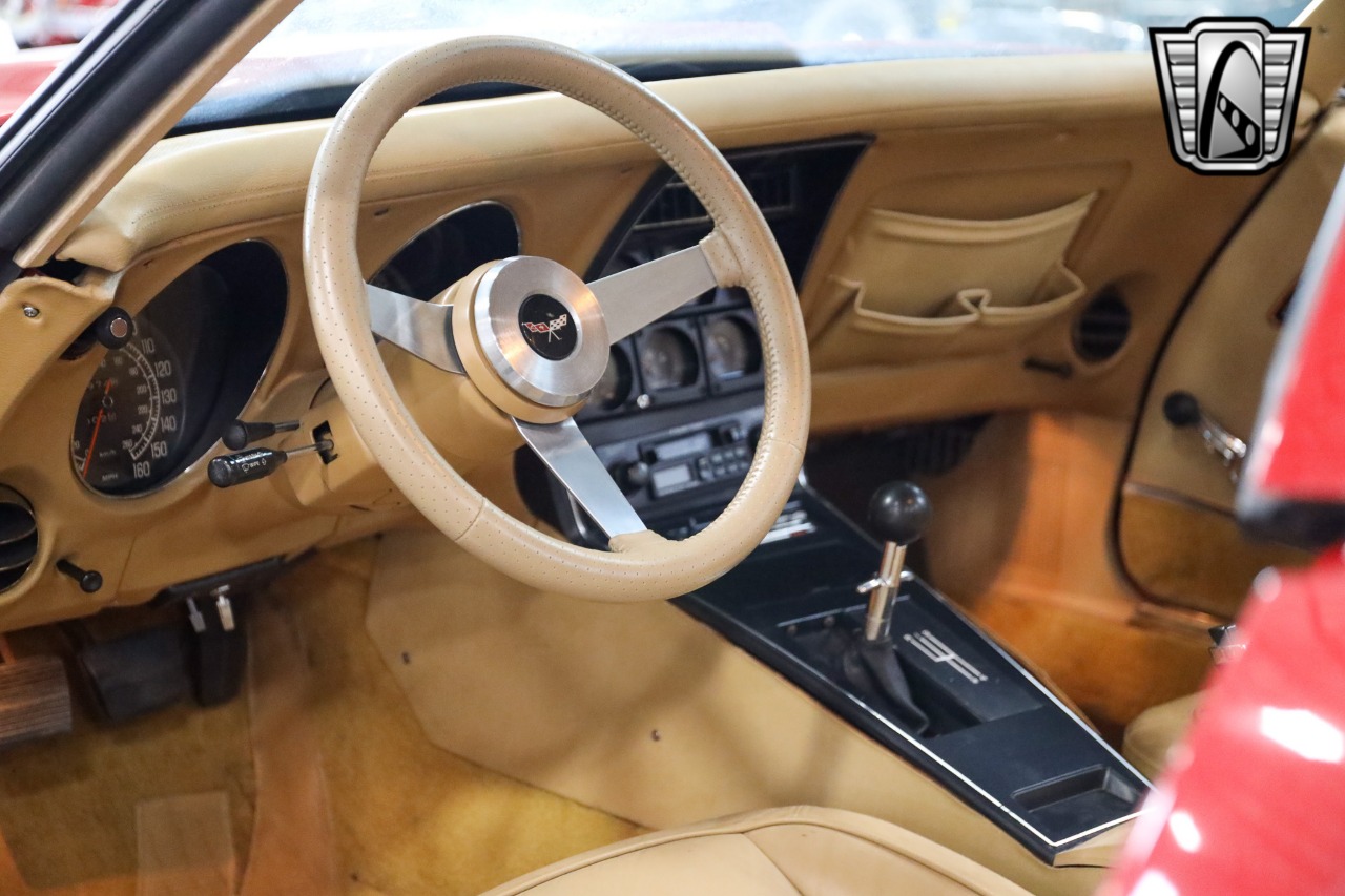 1977 Chevrolet Corvette 17