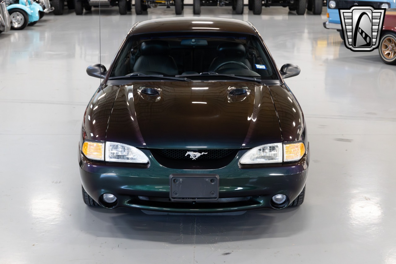 1996 Ford Mustang SVT Cobra 32