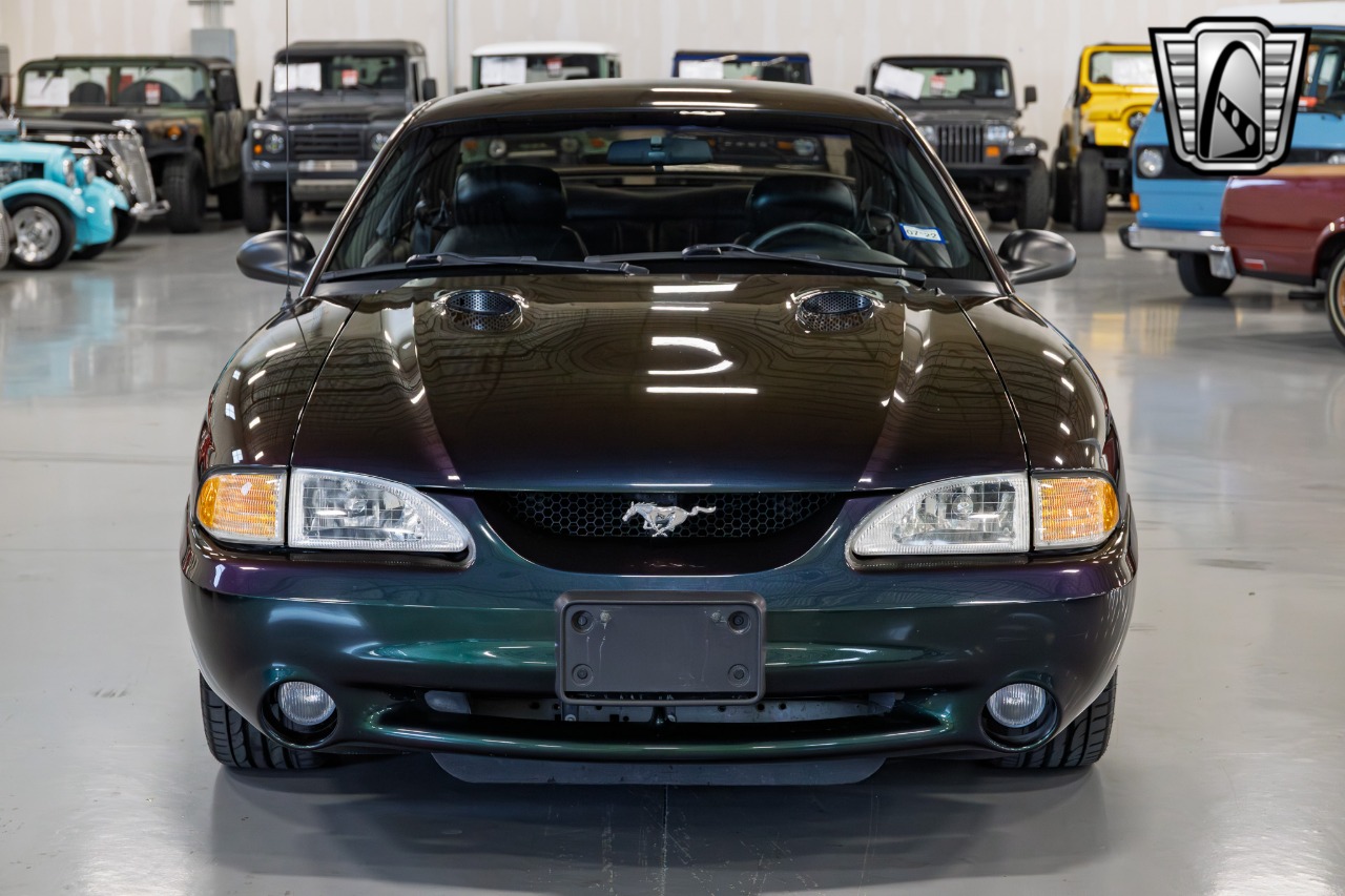 1996 Ford Mustang SVT Cobra 33