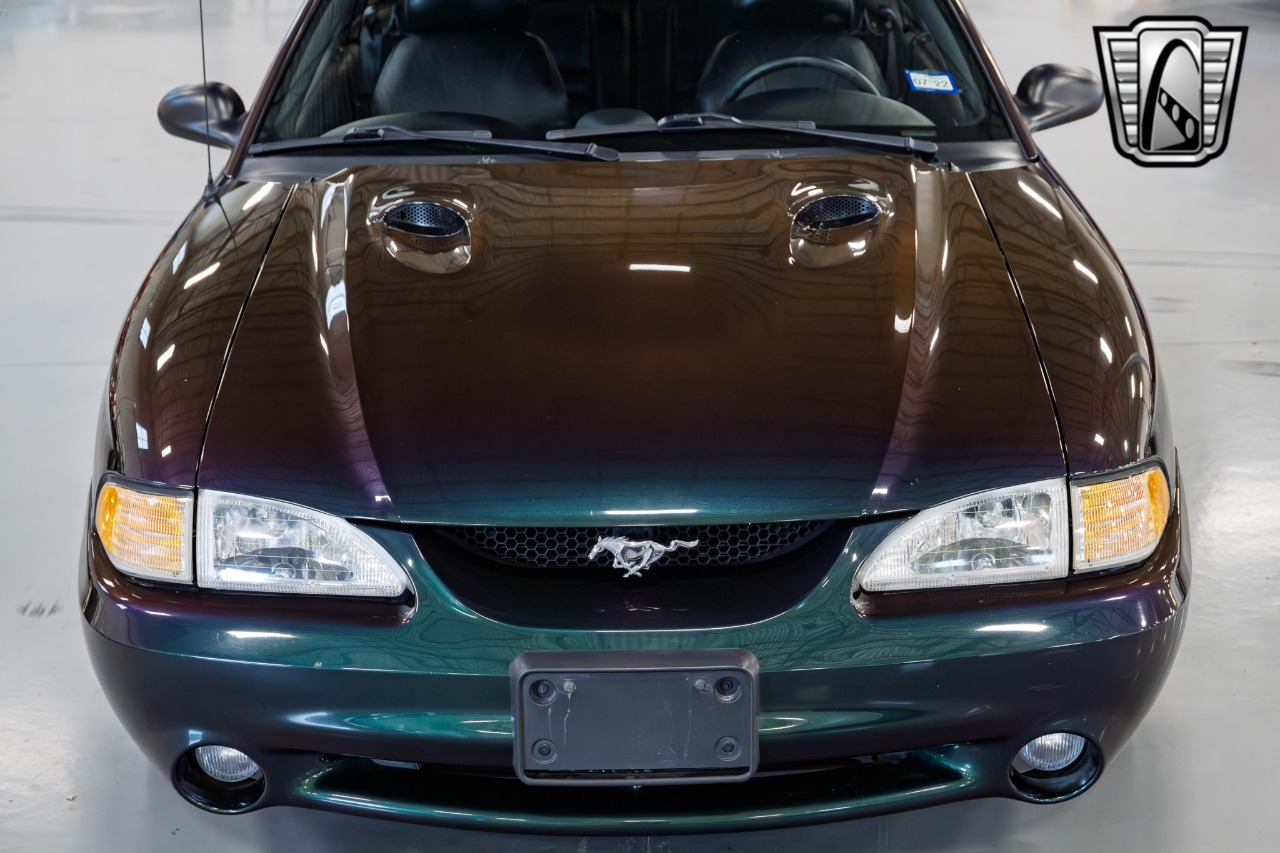 1996 Ford Mustang SVT Cobra 36