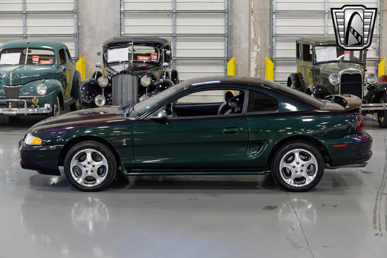 1996 Ford Mustang SVT Cobra 39