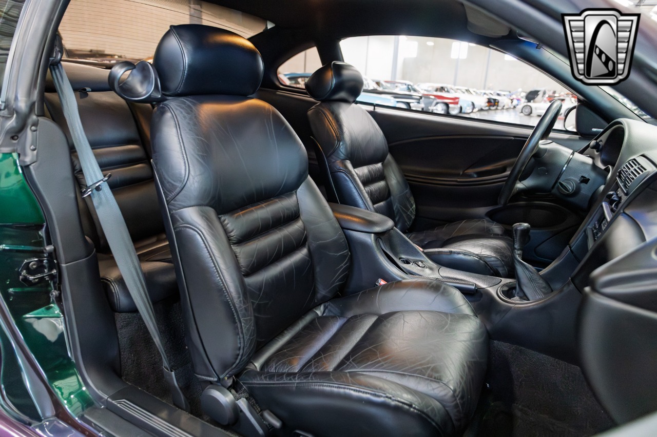 1996 Ford Mustang SVT Cobra 26