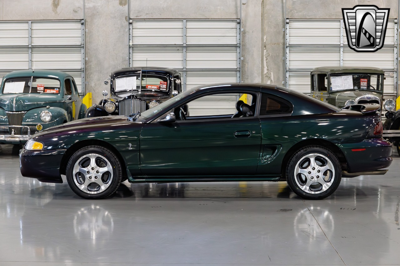 1996 Ford Mustang SVT Cobra 40