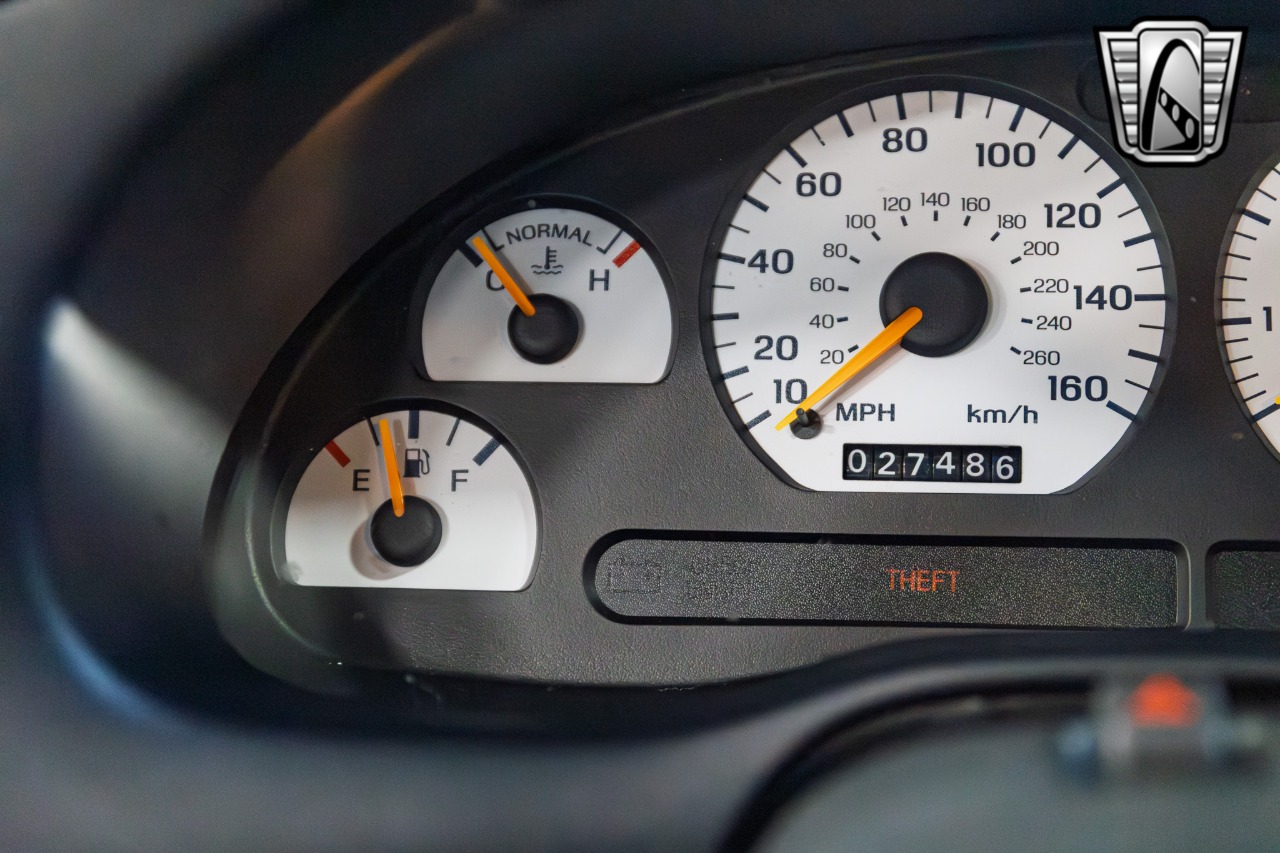 1996 Ford Mustang SVT Cobra 20