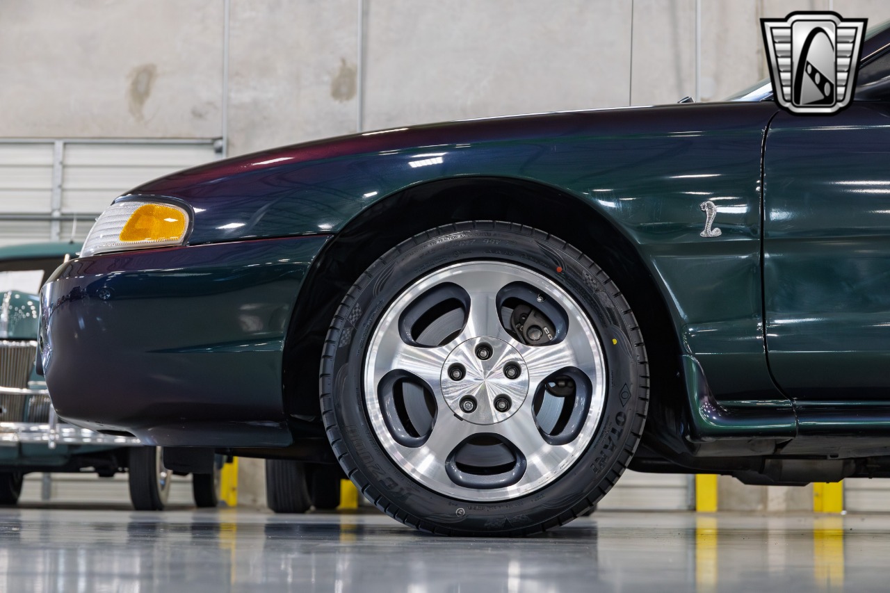 1996 Ford Mustang SVT Cobra 44