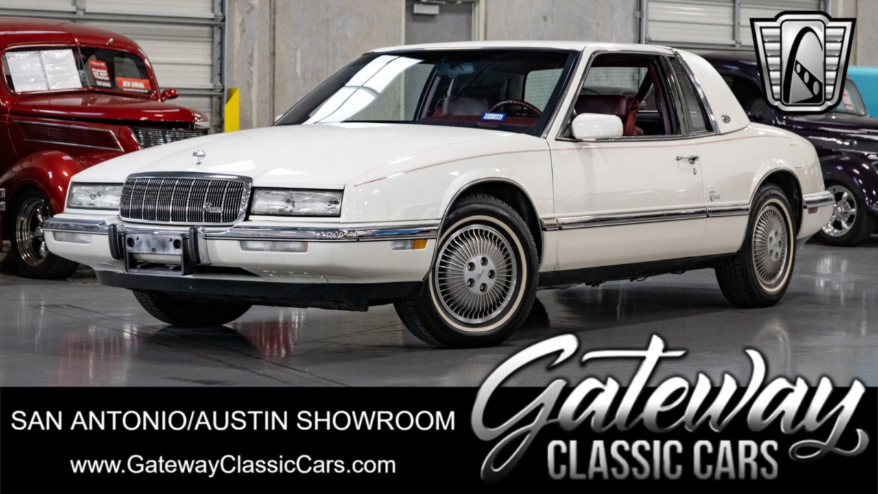 1991 Buick Riviera 1