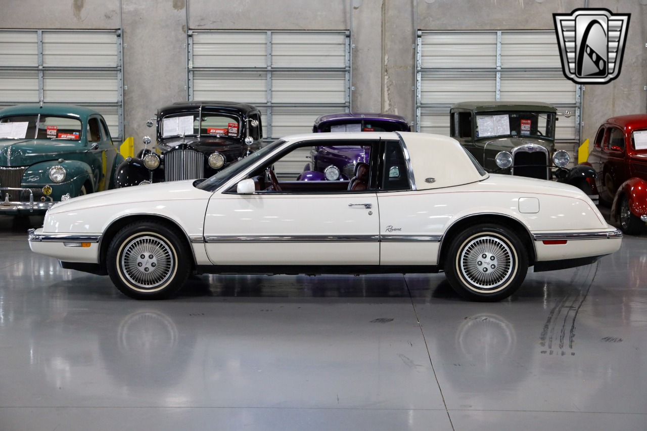 1991 Buick Riviera 39