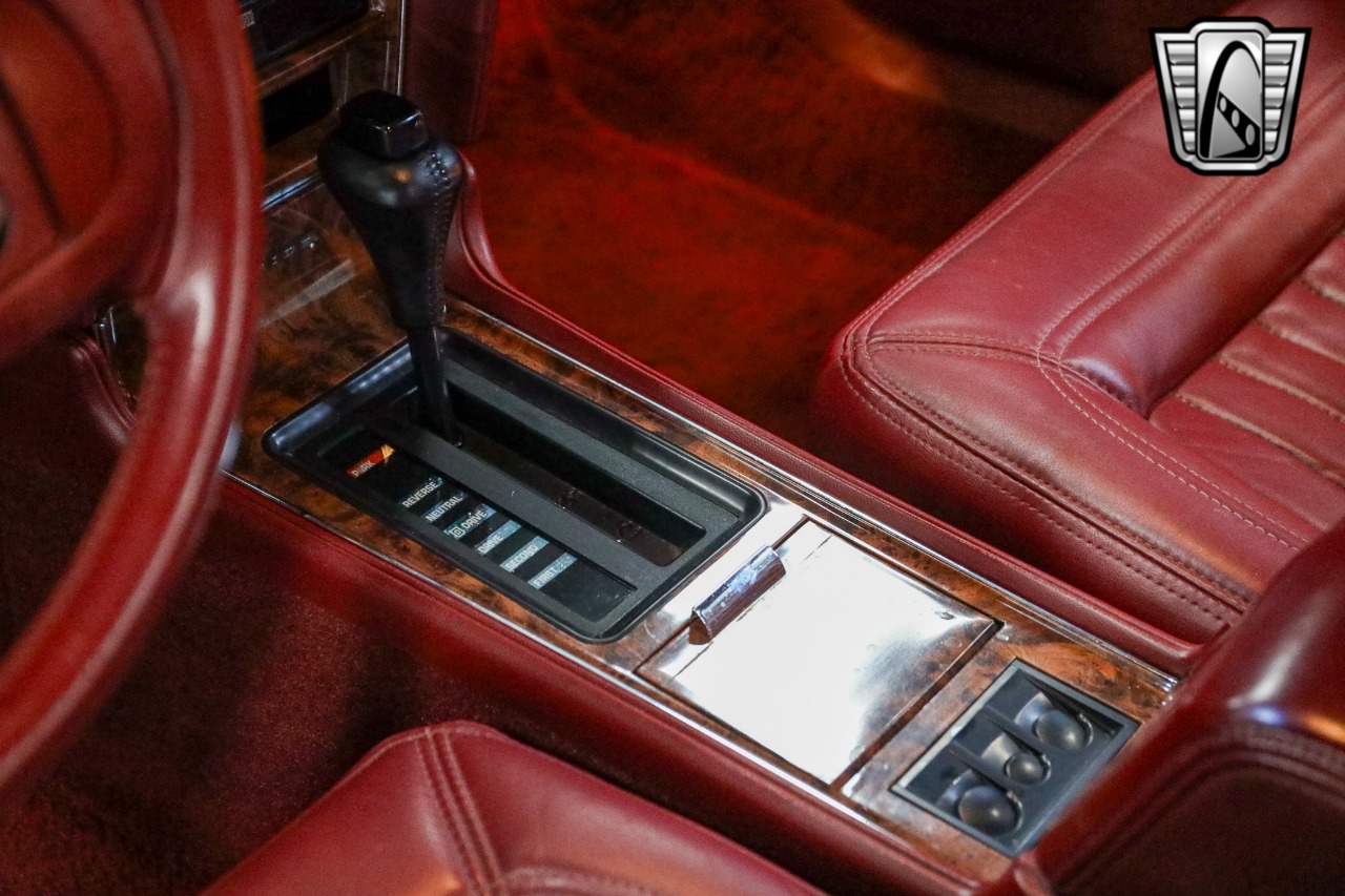 1991 Buick Riviera 19