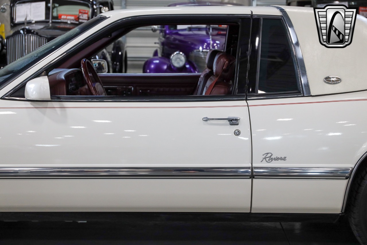 1991 Buick Riviera 43