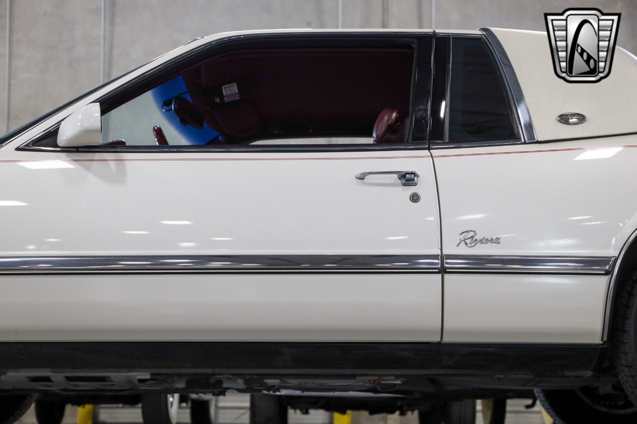 1991 Buick Riviera 44