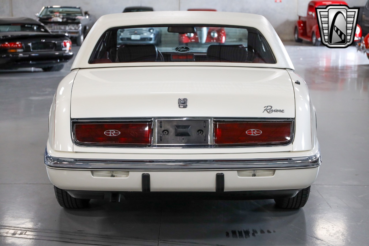 1991 Buick Riviera 5
