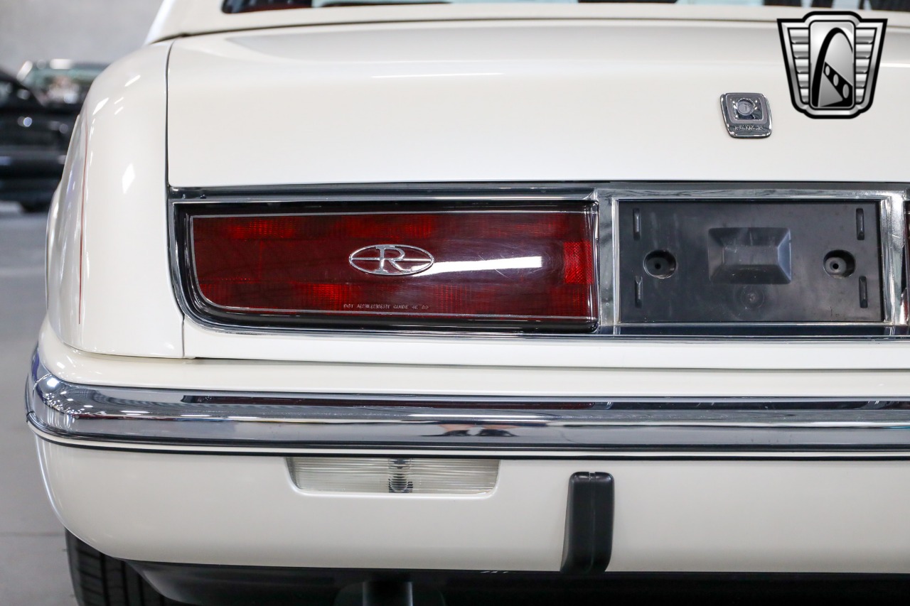 1991 Buick Riviera 52