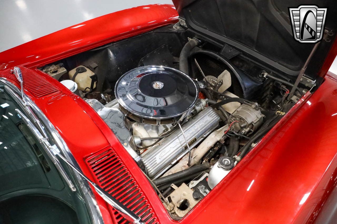 1965 Chevrolet Corvette 14