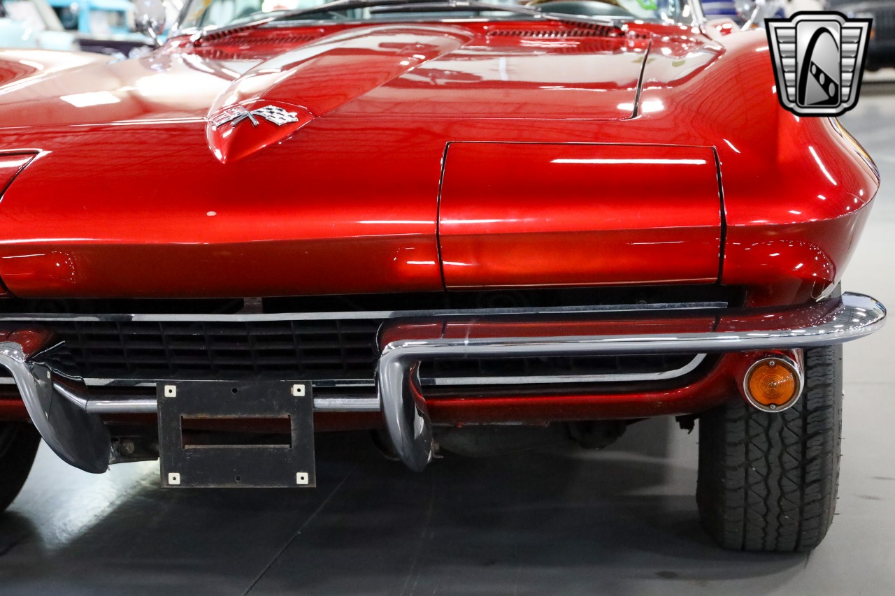 1965 Chevrolet Corvette 37