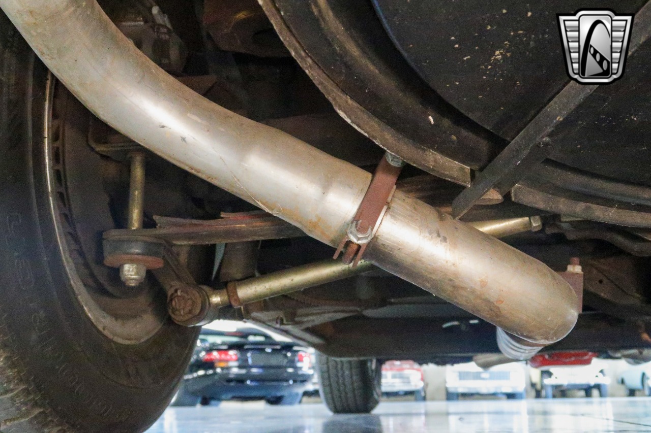 1965 Chevrolet Corvette 30