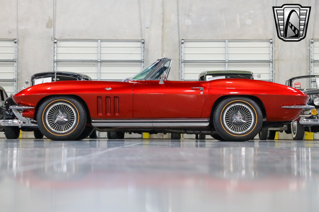 1965 Chevrolet Corvette 3