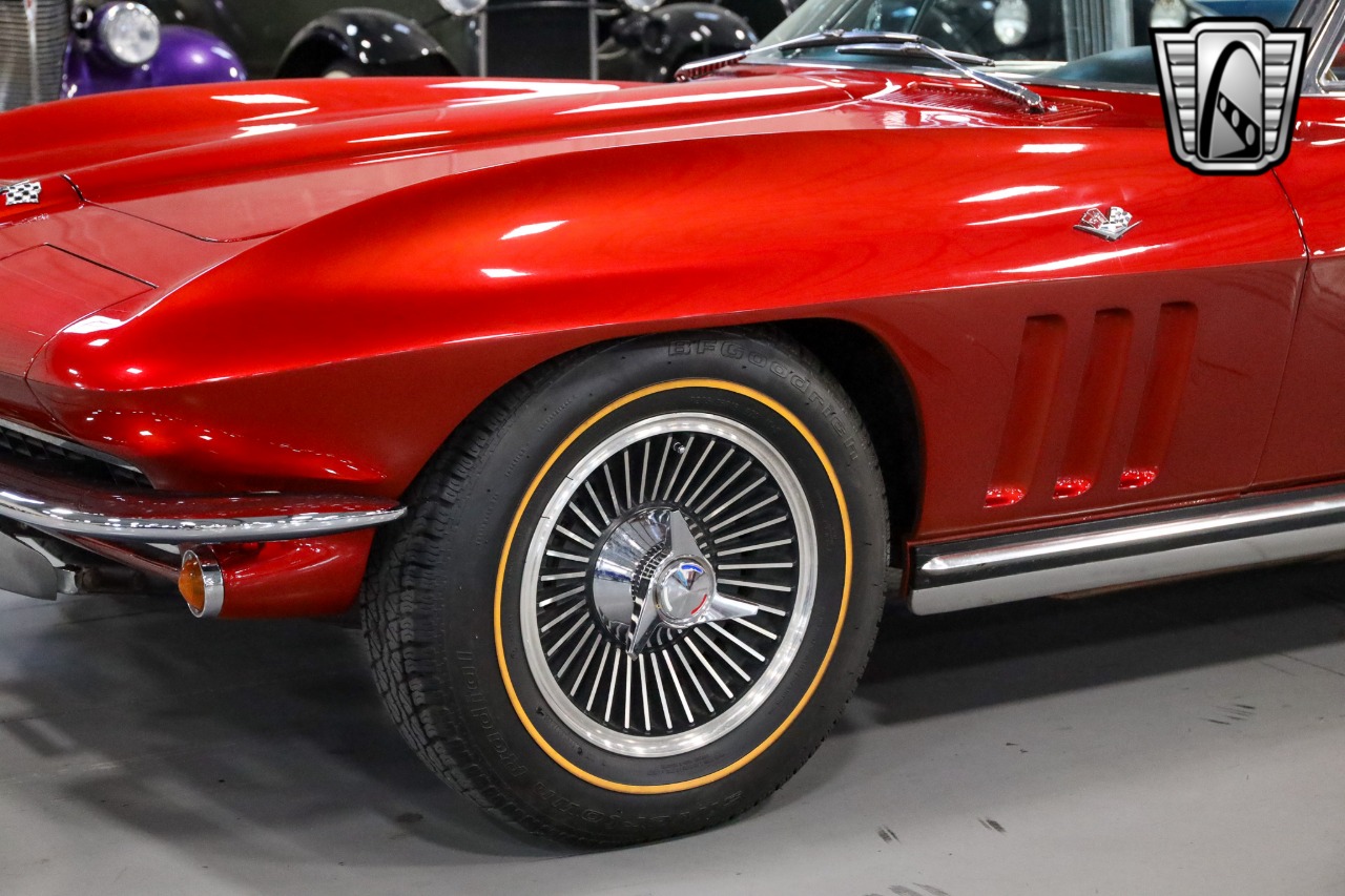 1965 Chevrolet Corvette 40