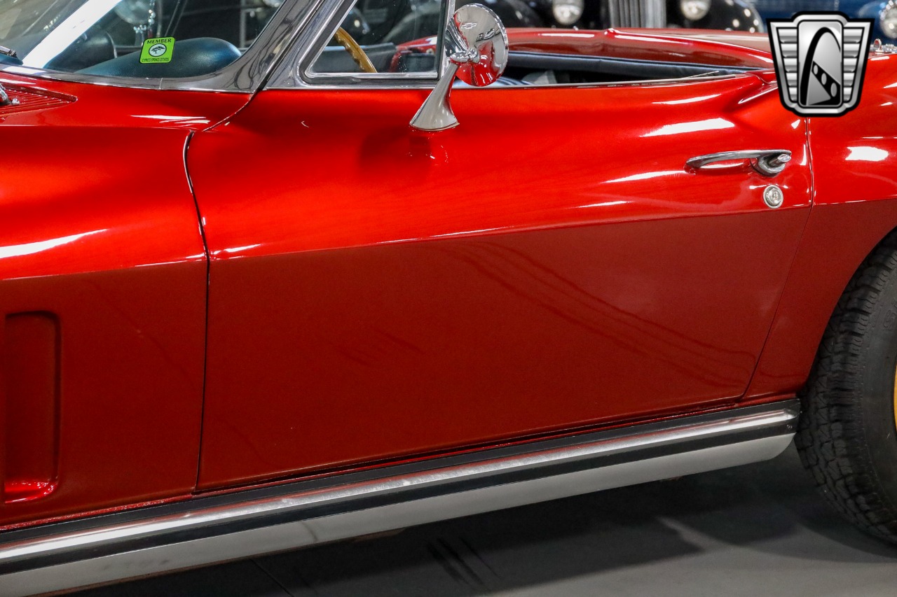 1965 Chevrolet Corvette 41