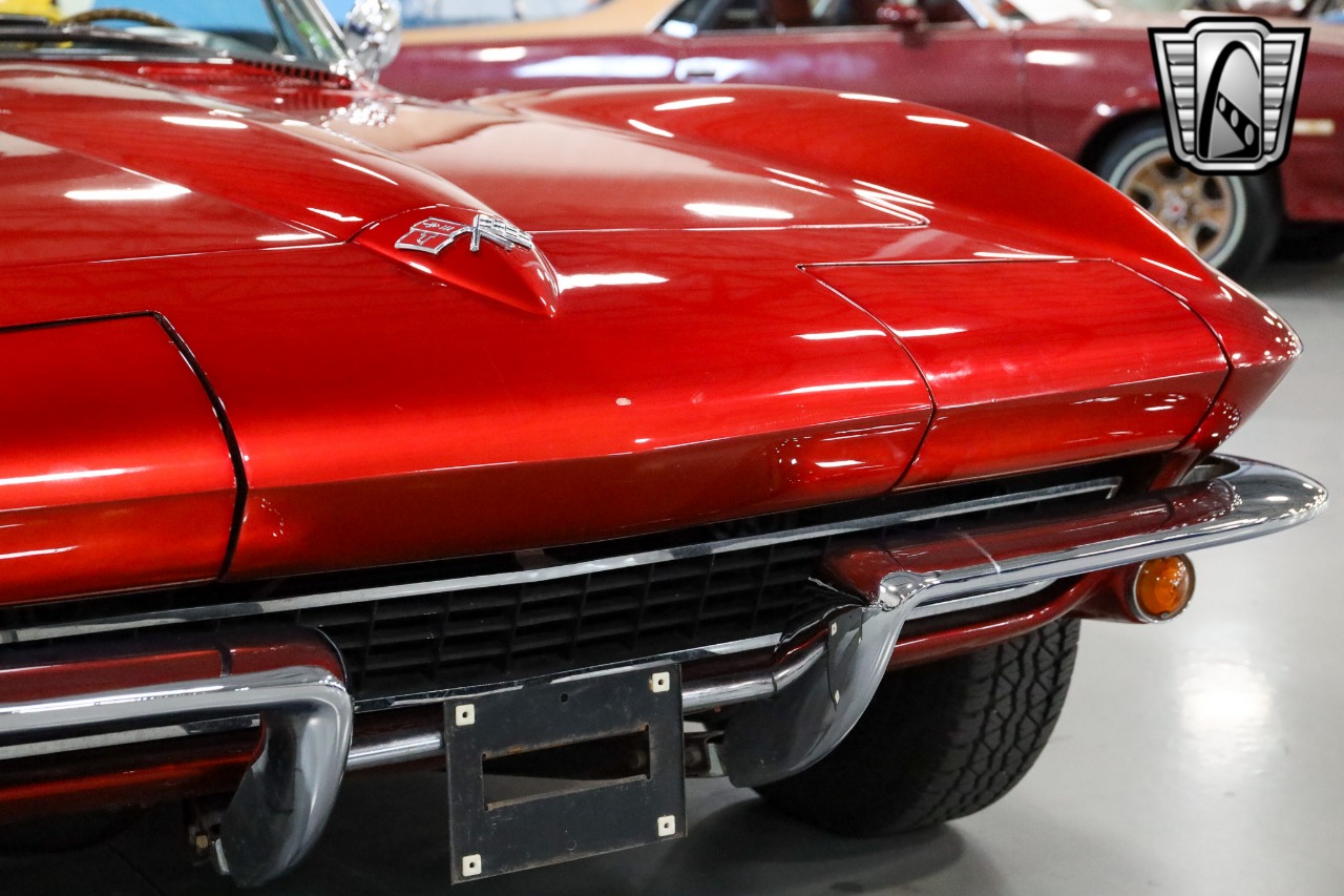 1965 Chevrolet Corvette 9
