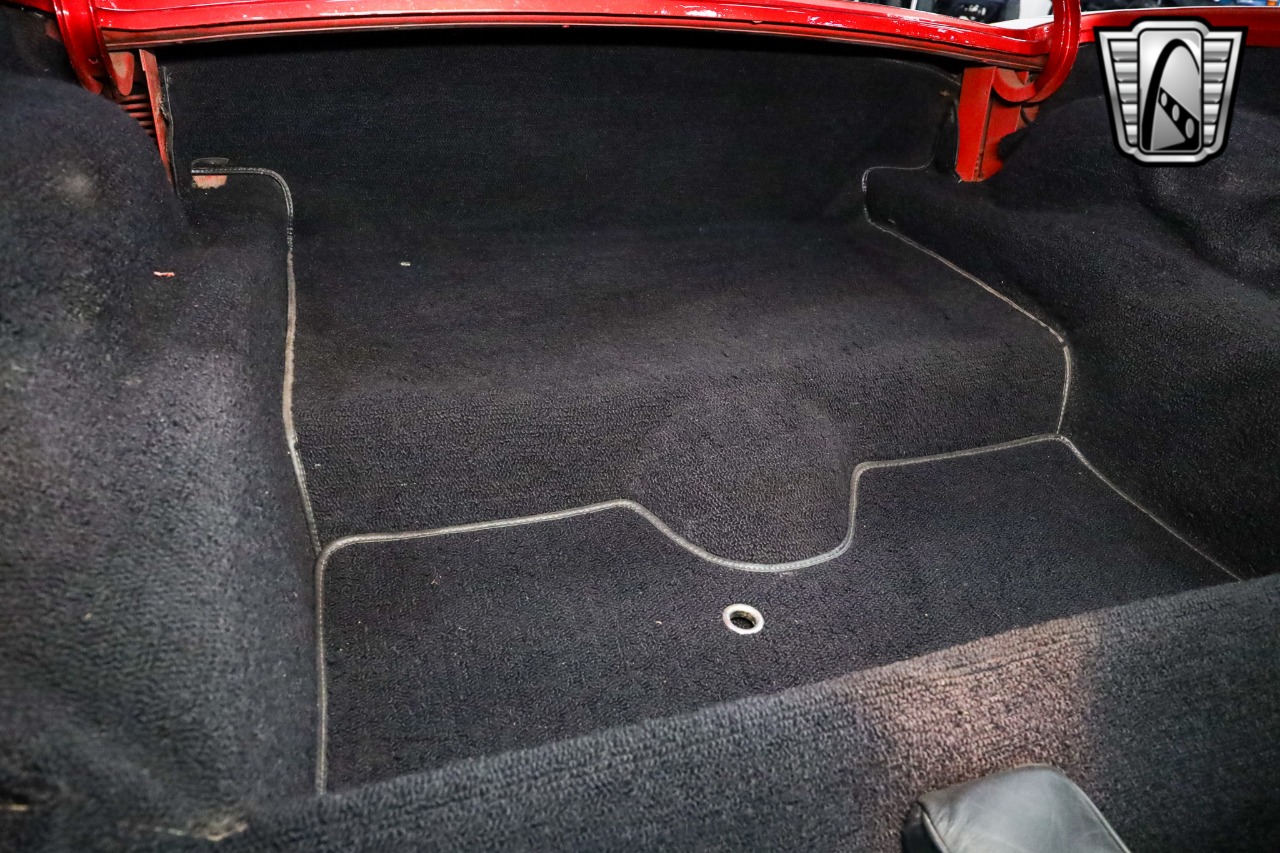 1965 Chevrolet Corvette 26