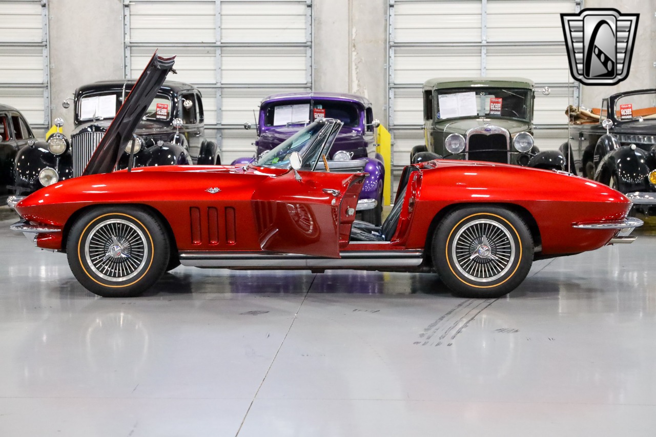 1965 Chevrolet Corvette 10