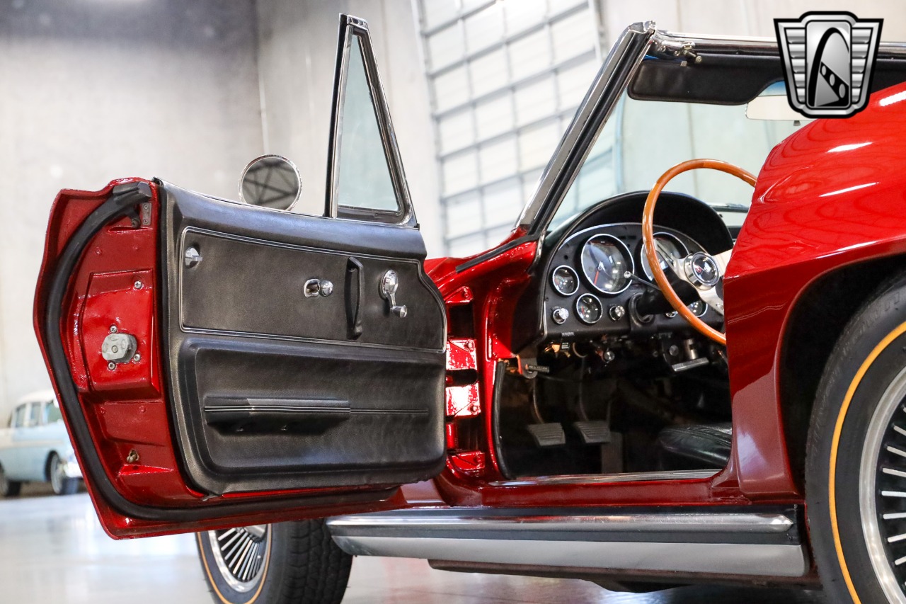 1965 Chevrolet Corvette 87