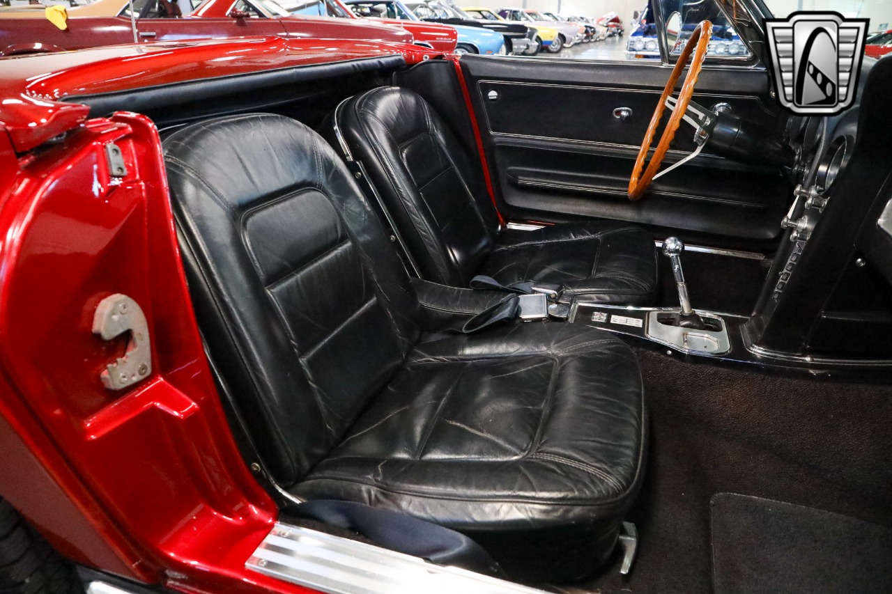 1965 Chevrolet Corvette 22