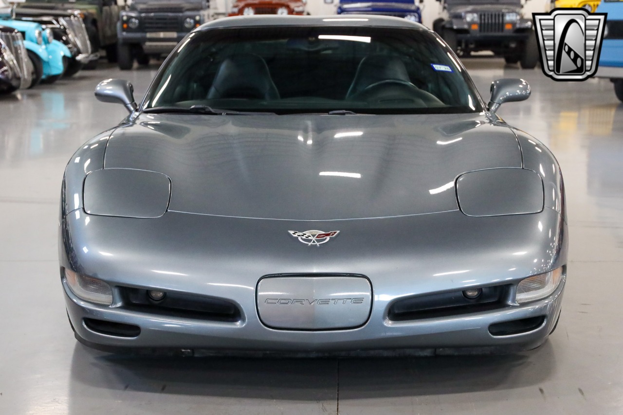 2003 Chevrolet Corvette 2