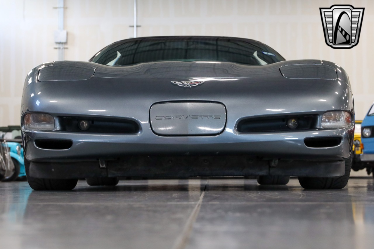 2003 Chevrolet Corvette 33