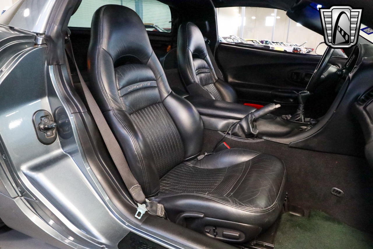 2003 Chevrolet Corvette 25