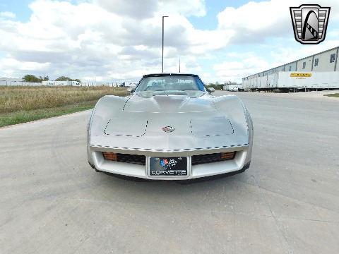 1982 Chevrolet Corvette image 25