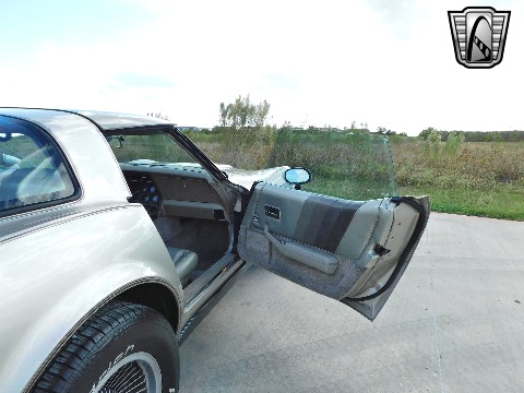 1982 Chevrolet Corvette image 105