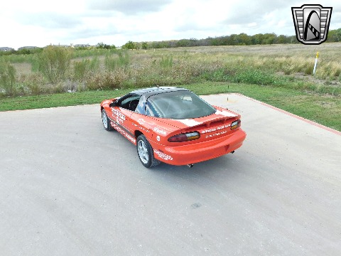 1999 Chevrolet Camaro image 9