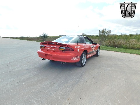 1999 Chevrolet Camaro image 16